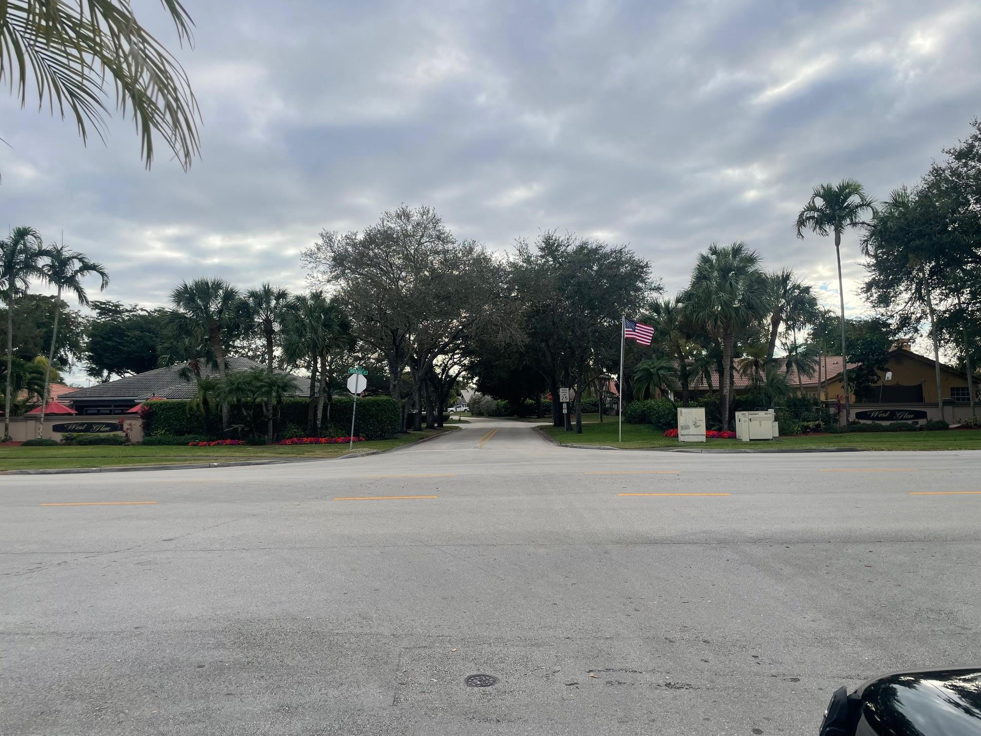 West Glen 128-3 B - Residential