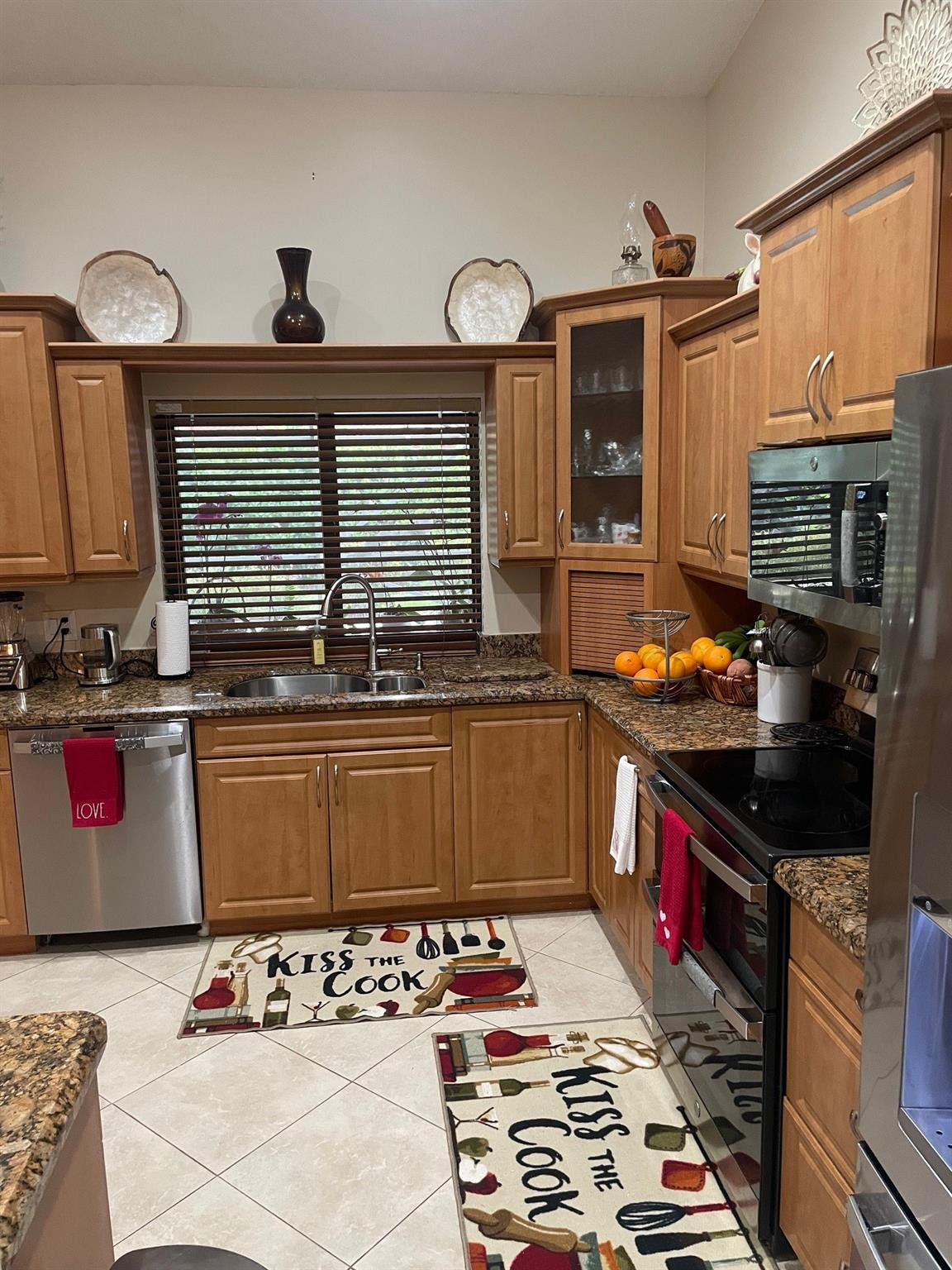 West Glen 128-3 B - Residential