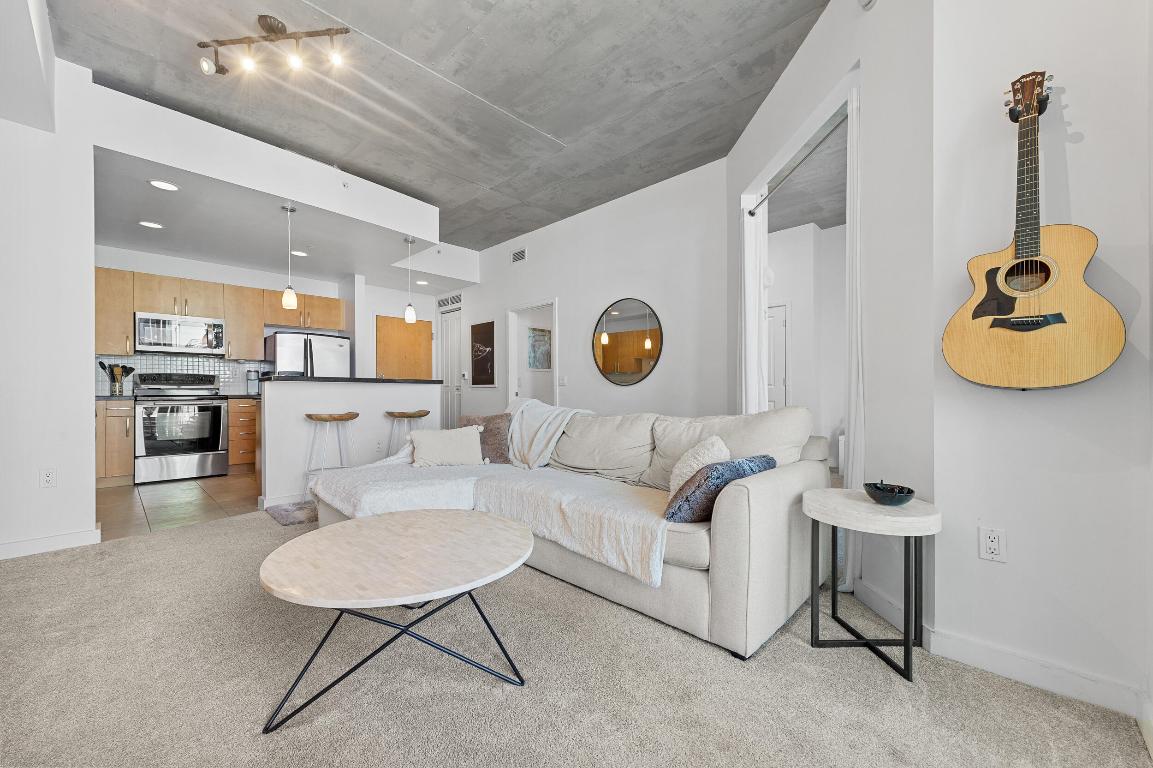 300 S Australian Avenue 1021