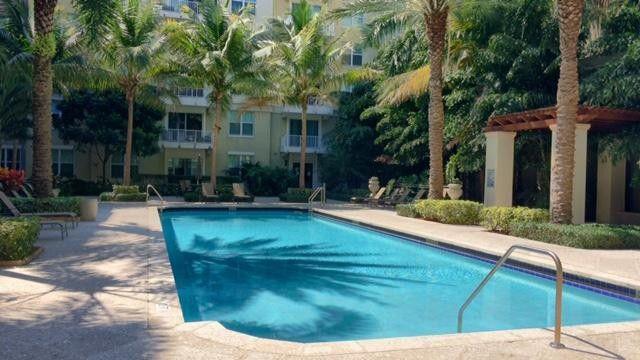 THE MOORINGS - Residential Lease