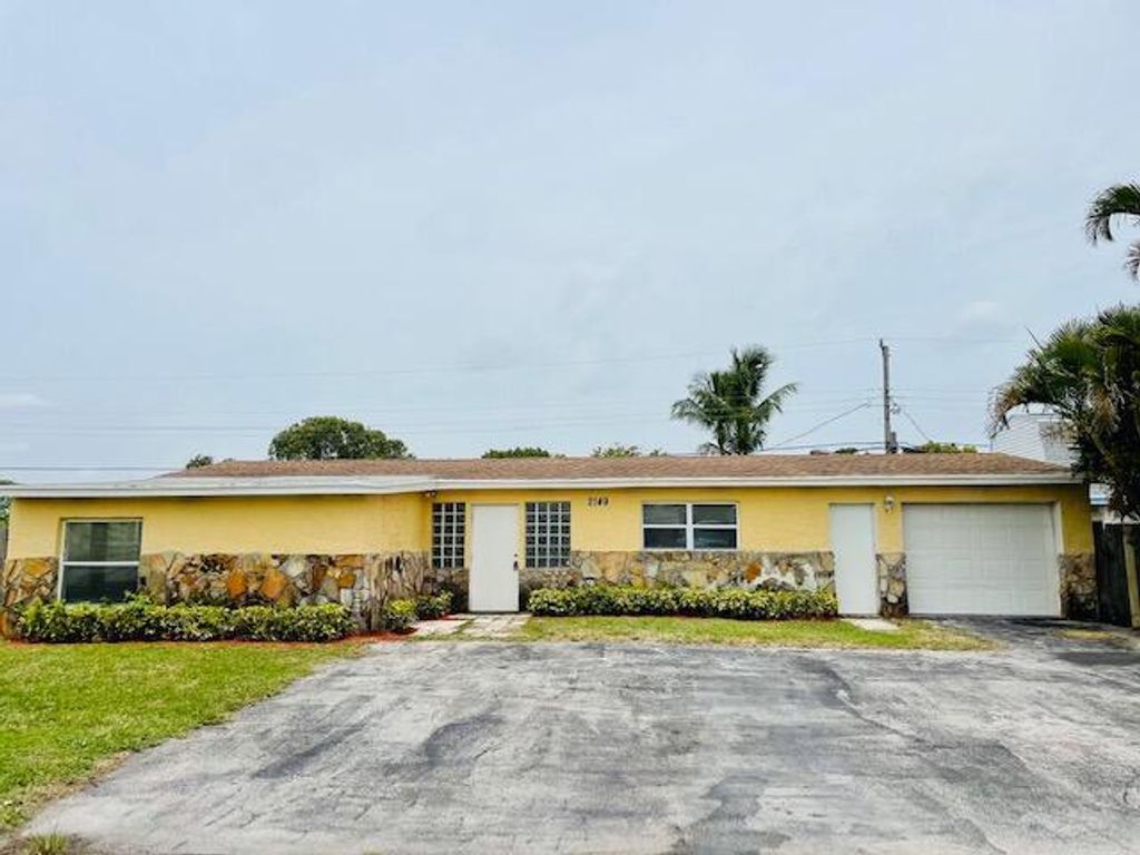 Photo of 2149 Bonnie Drive, West Palm Beach, FL 33415 (MLS # R10725046)