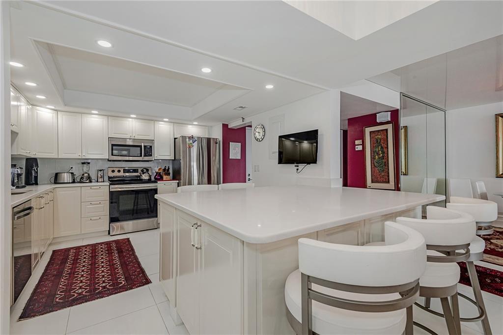701 Riverside Drive Condo - Residential