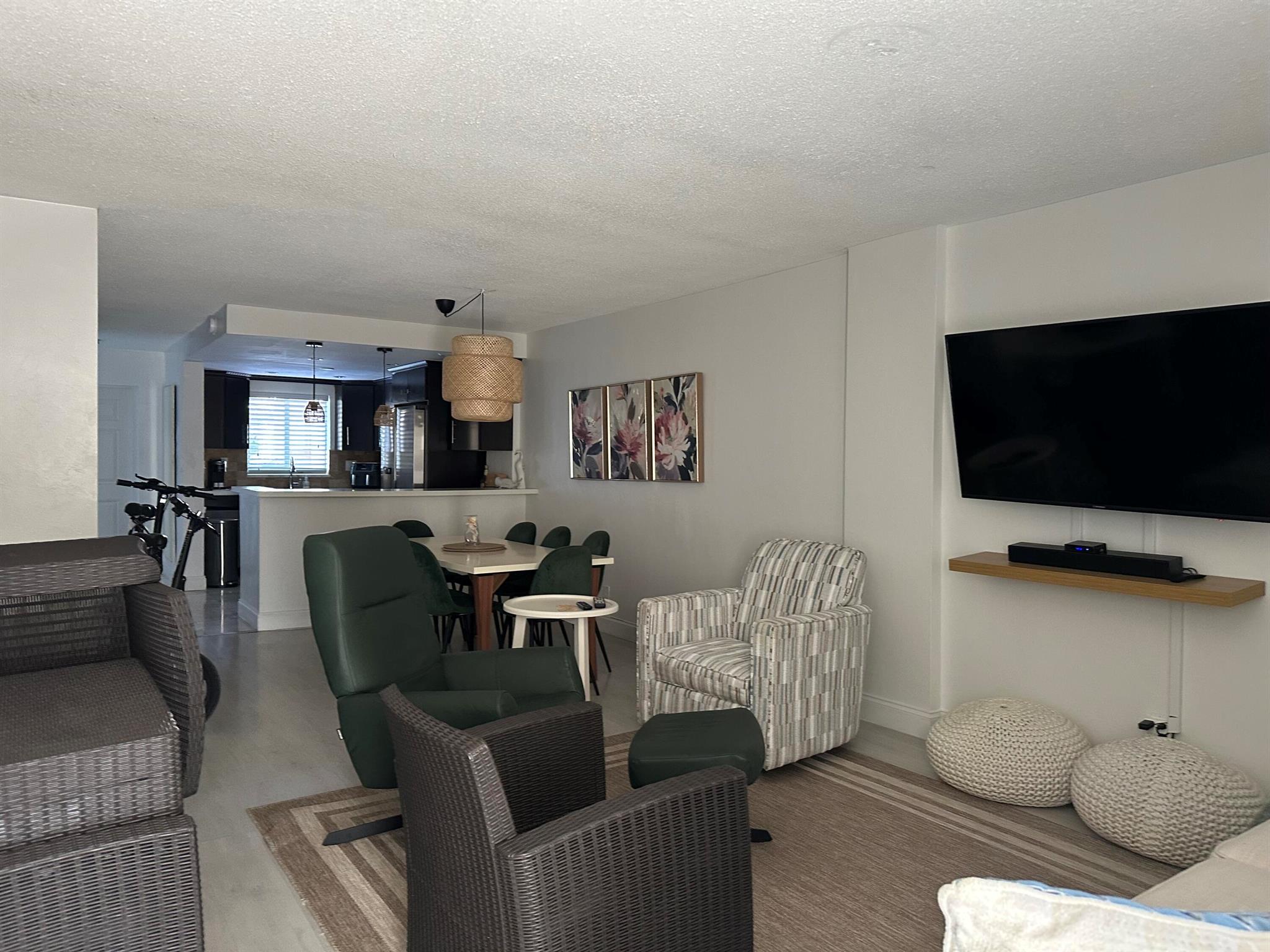 HILLSBORO WINDSOR CONDO - Residential Lease