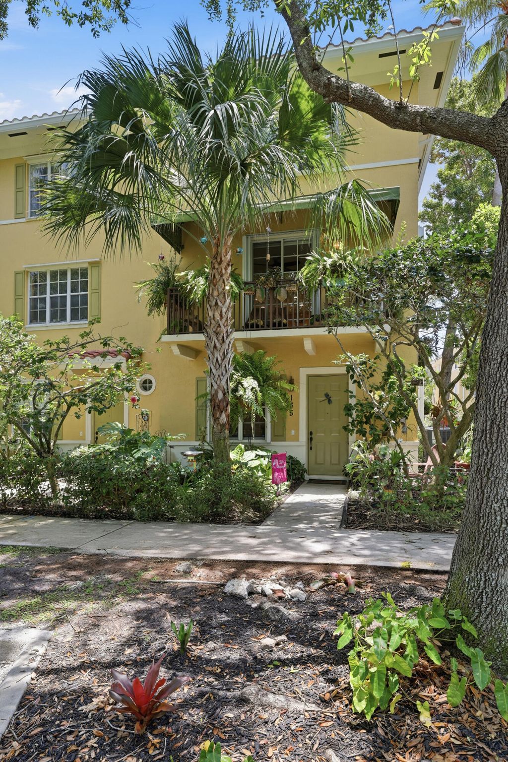 Photo of 135 W Indian Crossing Circle, Jupiter, FL 33458 (MLS # B26028825)
