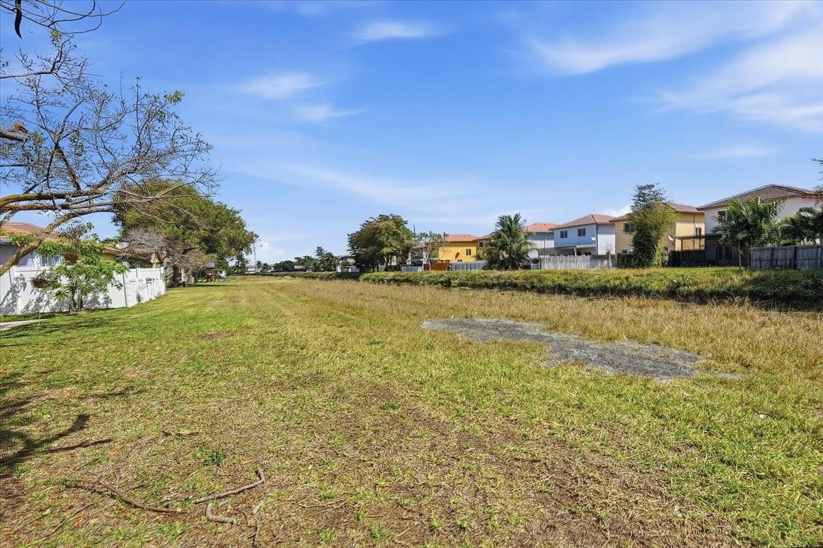 PORTOFINO PALMS - Residential