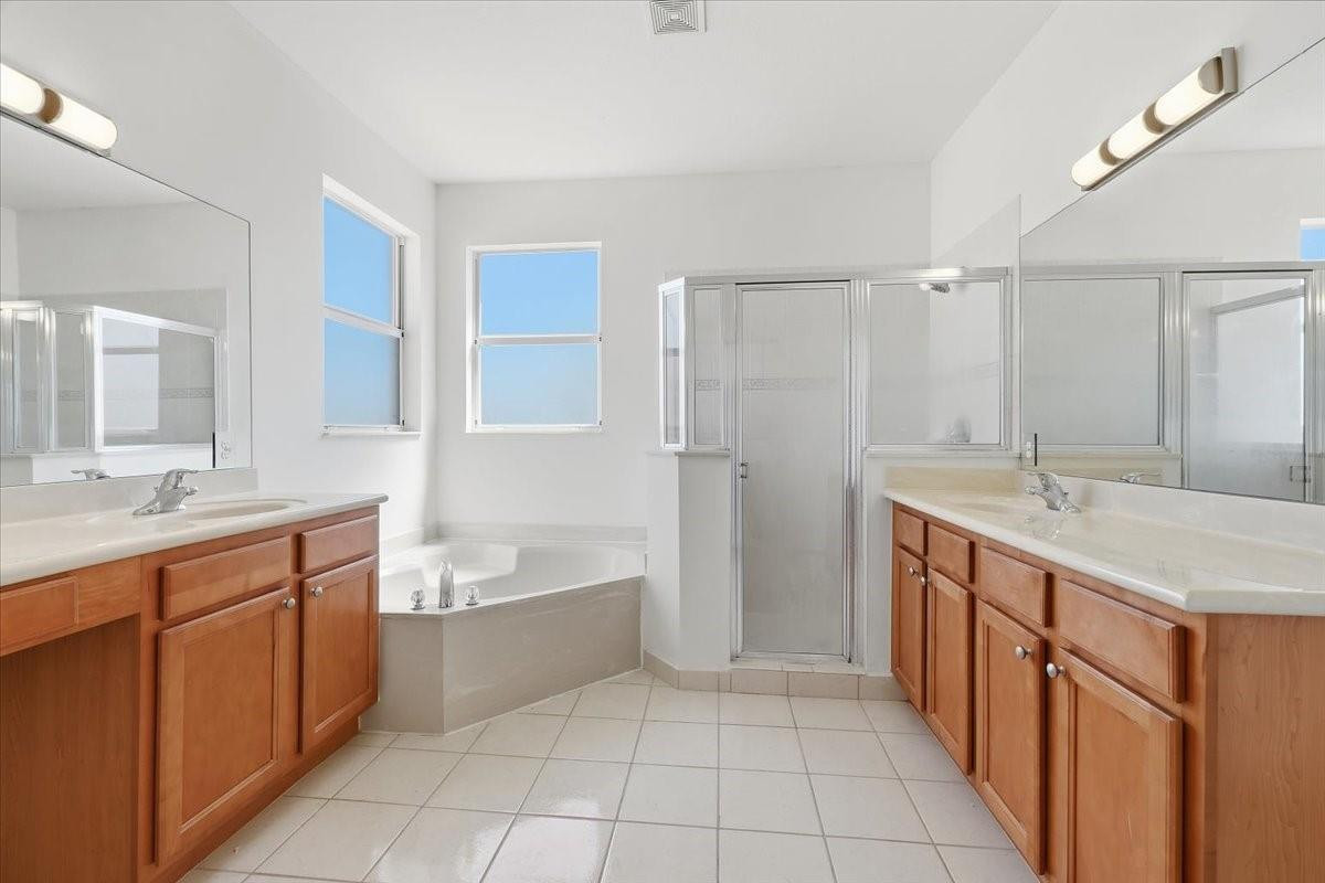 PORTOFINO PALMS - Residential