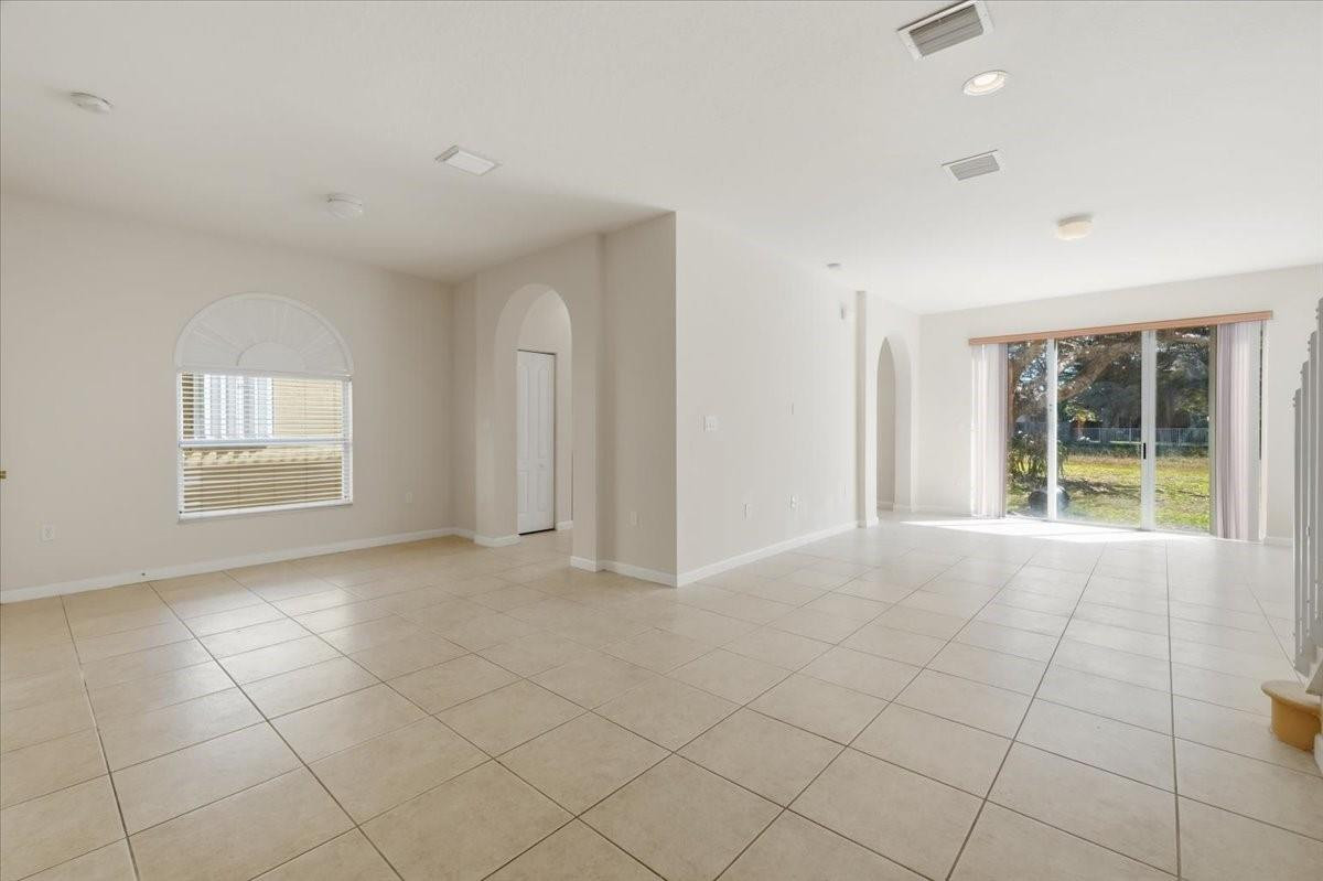 PORTOFINO PALMS - Residential