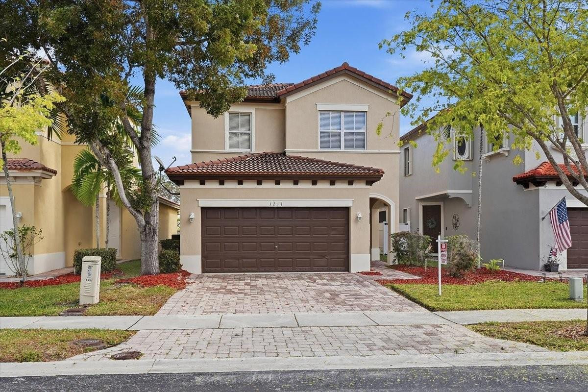 PORTOFINO PALMS - Residential