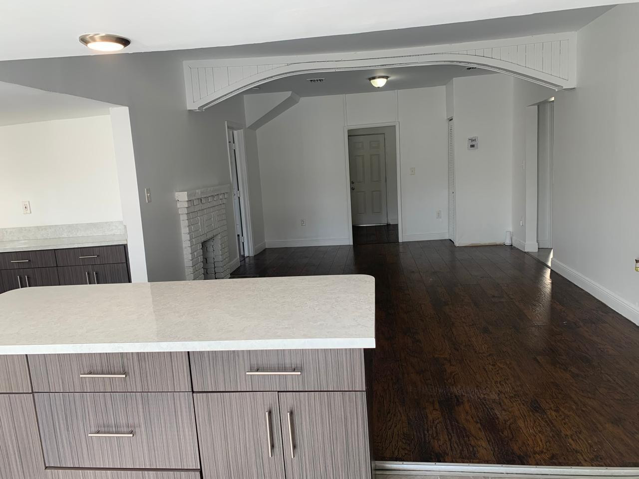 2212 Division Avenue