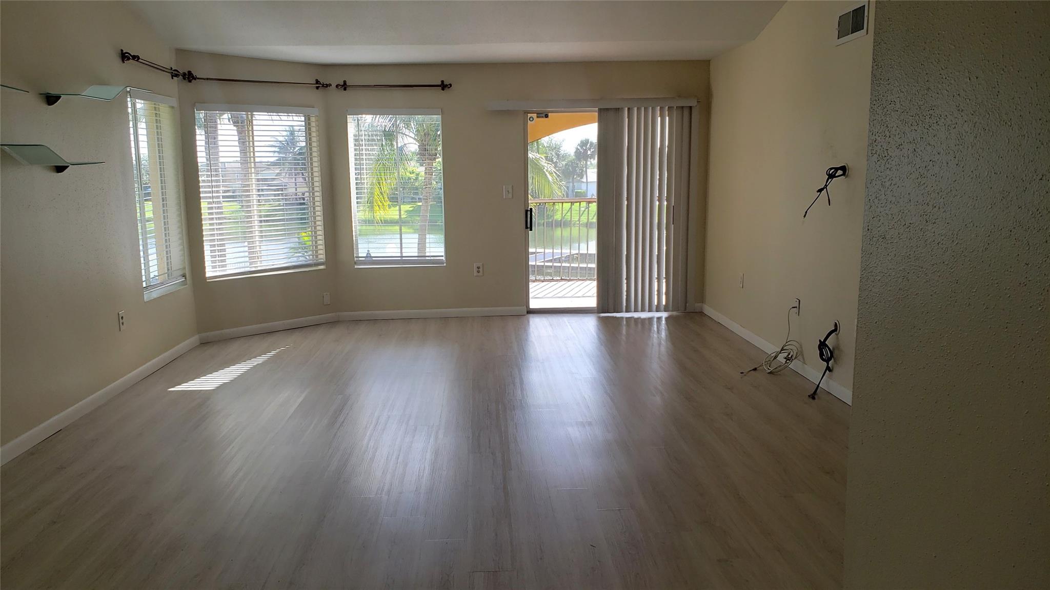 2321 NW 33rd St 207