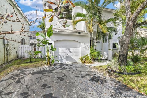 Tiny photo for 843 NW 98th Avenue, Plantation, FL 33324 (MLS # F10554029)