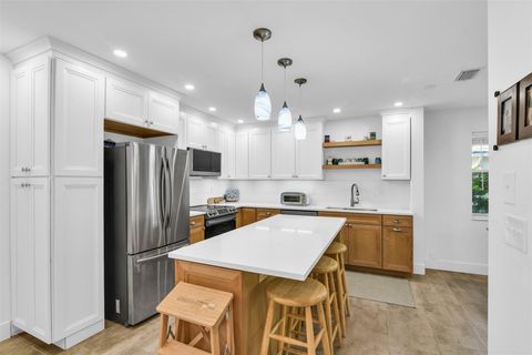 Tiny photo for 843 NW 98th Avenue, Plantation, FL 33324 (MLS # F10554029)