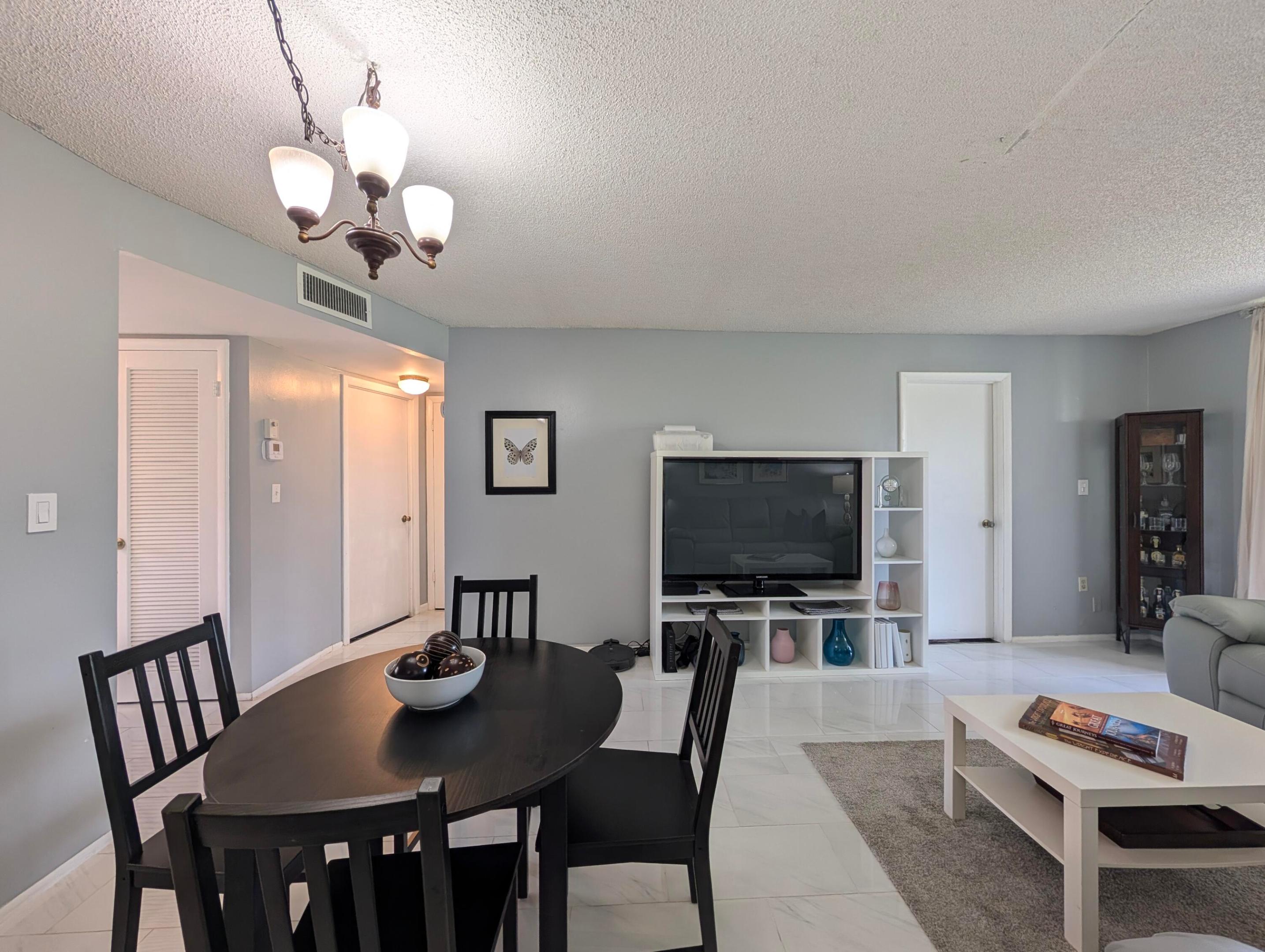 SUNRISE LAKES 32 CONDO - Residential