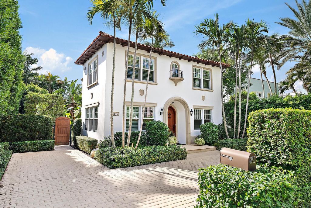 Photo of 240 Seabreeze Avenue, Palm Beach, FL 33480 (MLS # R11147310)