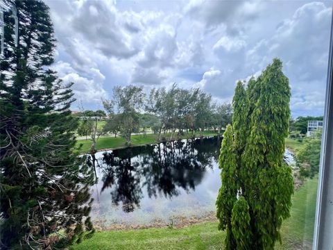 A home in Deerfield Beach