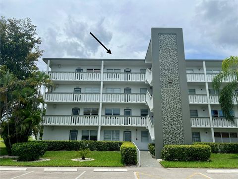 A home in Deerfield Beach