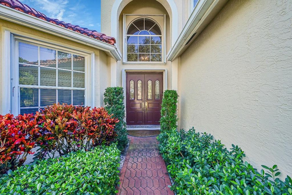 Photo of 15 Lawrence Lake Drive, Boynton Beach, FL 33436 (MLS # R11158968)