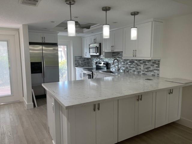 2731 NE 14th Street Causeway 103