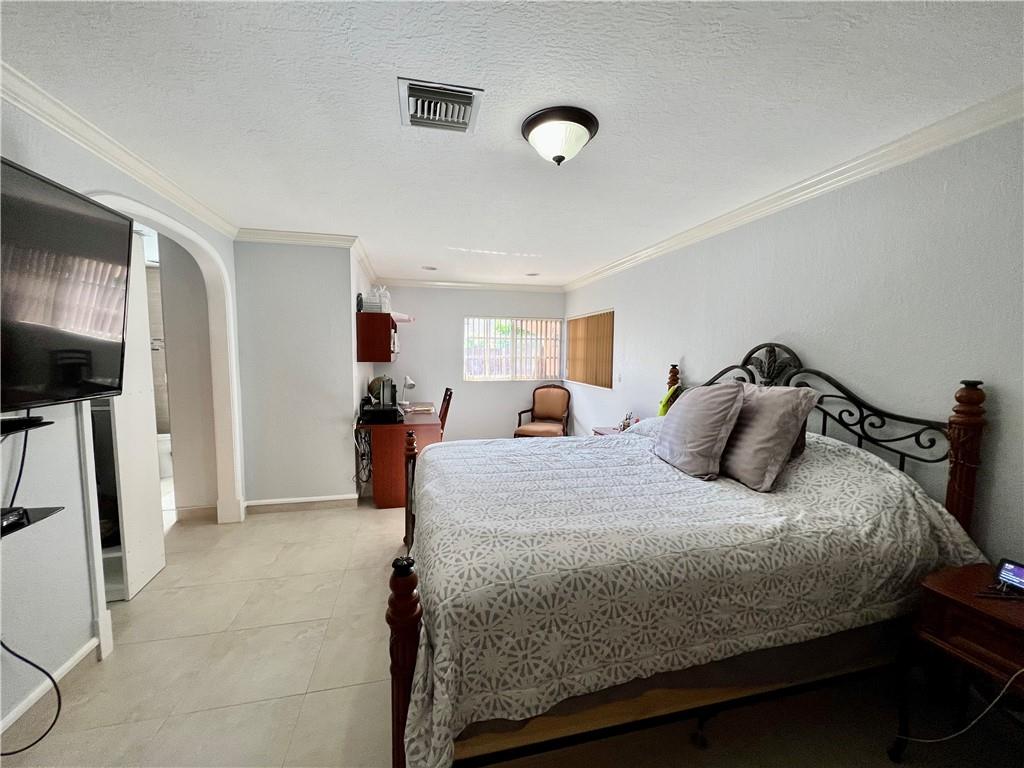 Woodbridge 93-28 B - Residential