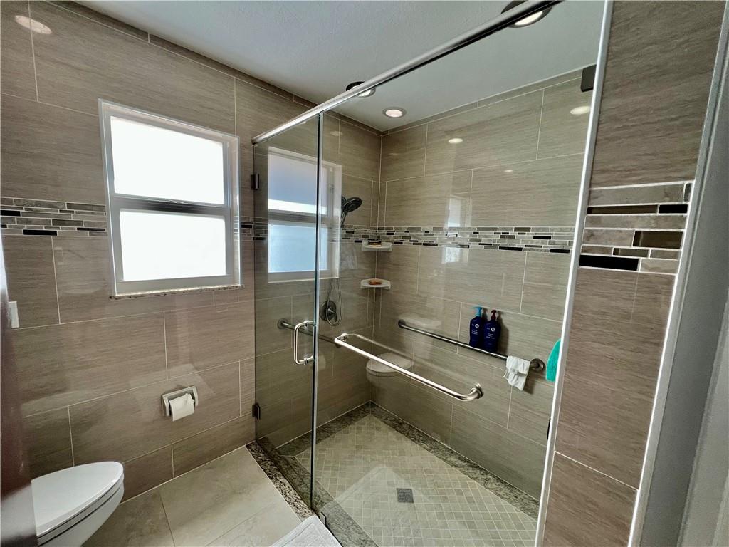 Woodbridge 93-28 B - Residential