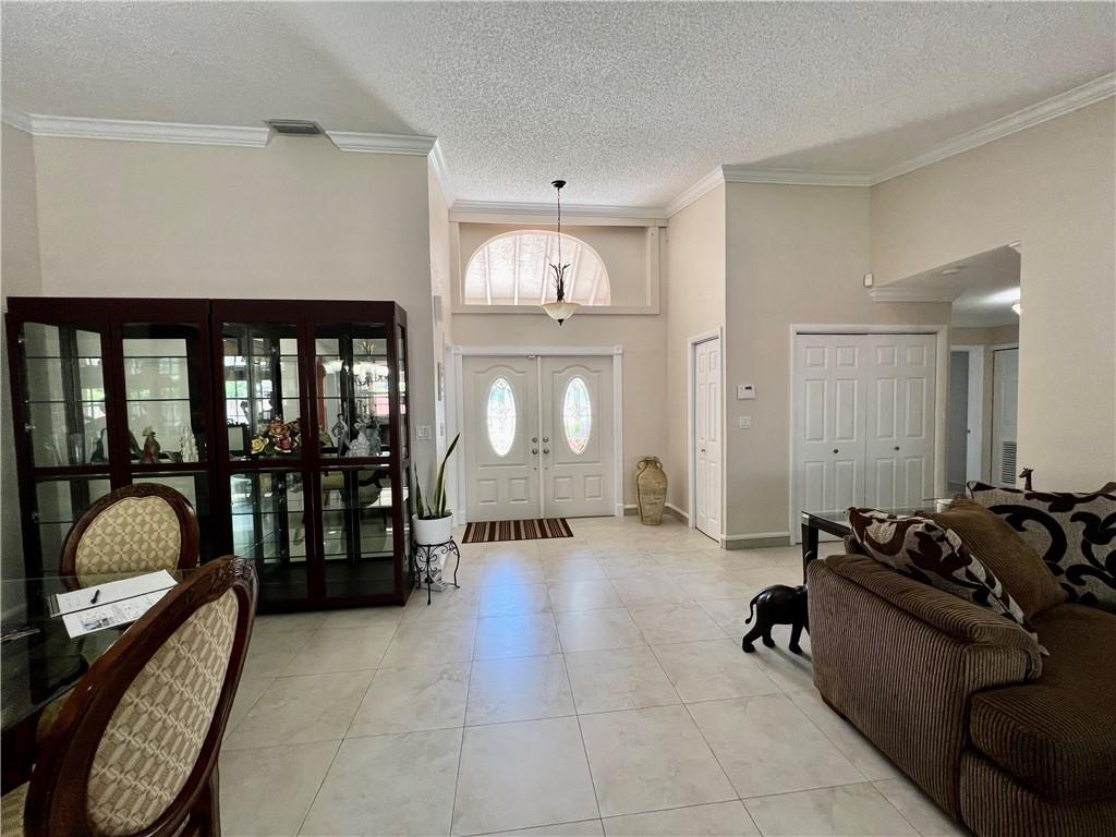 Woodbridge 93-28 B - Residential