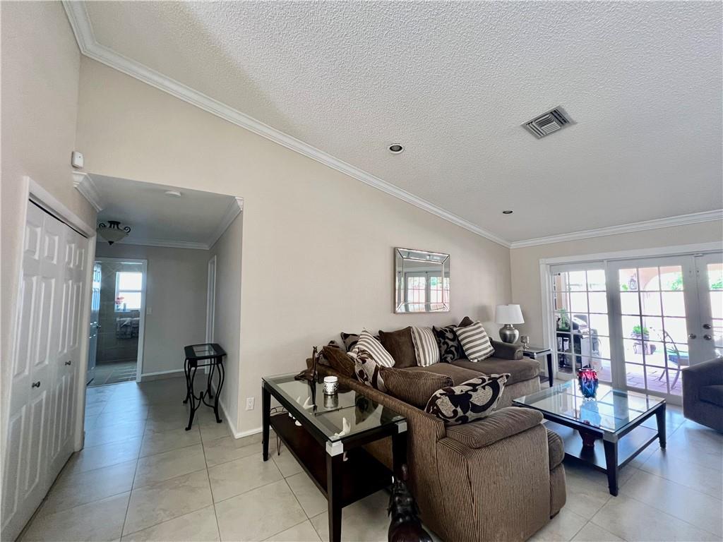 Woodbridge 93-28 B - Residential