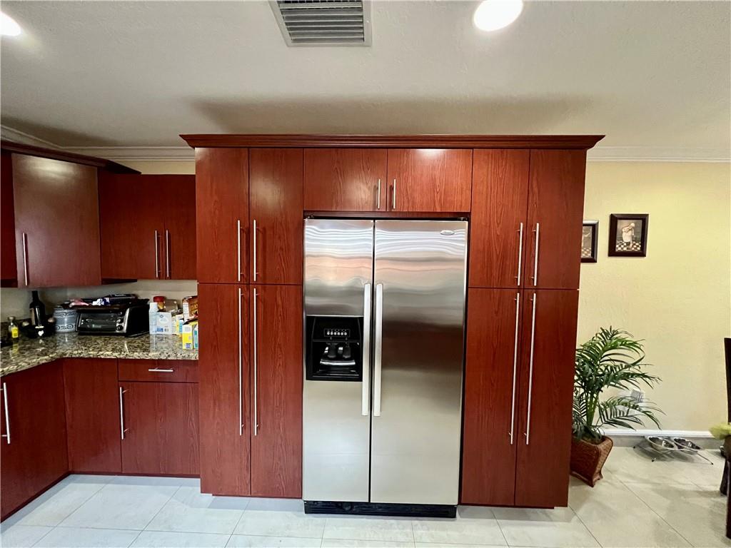 Woodbridge 93-28 B - Residential