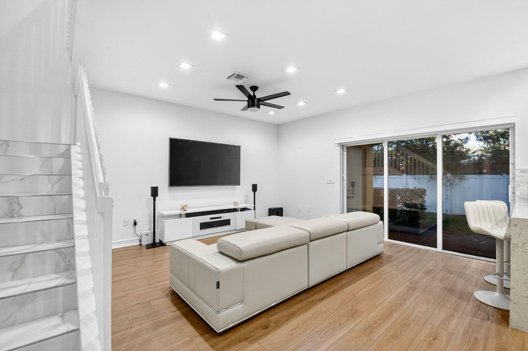 PINE GROVE TOWNHOMES - Residential