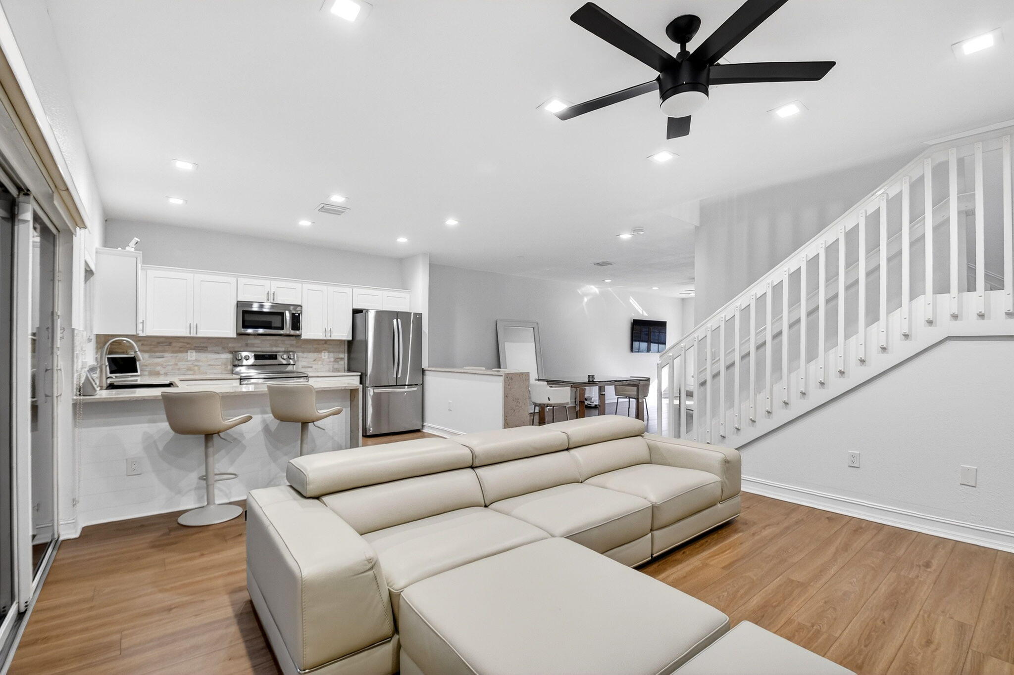 PINE GROVE TOWNHOMES - Residential