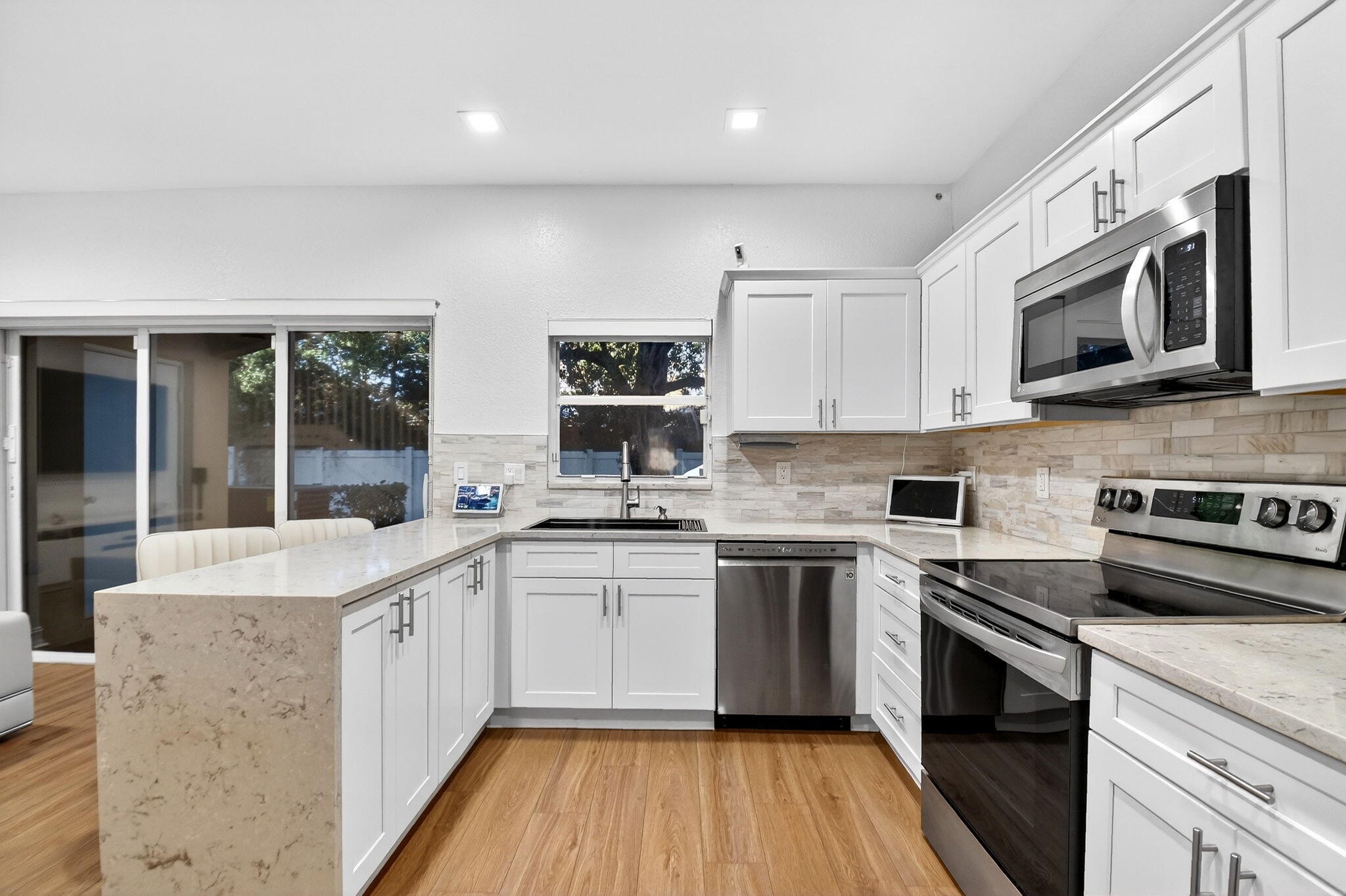 PINE GROVE TOWNHOMES - Residential