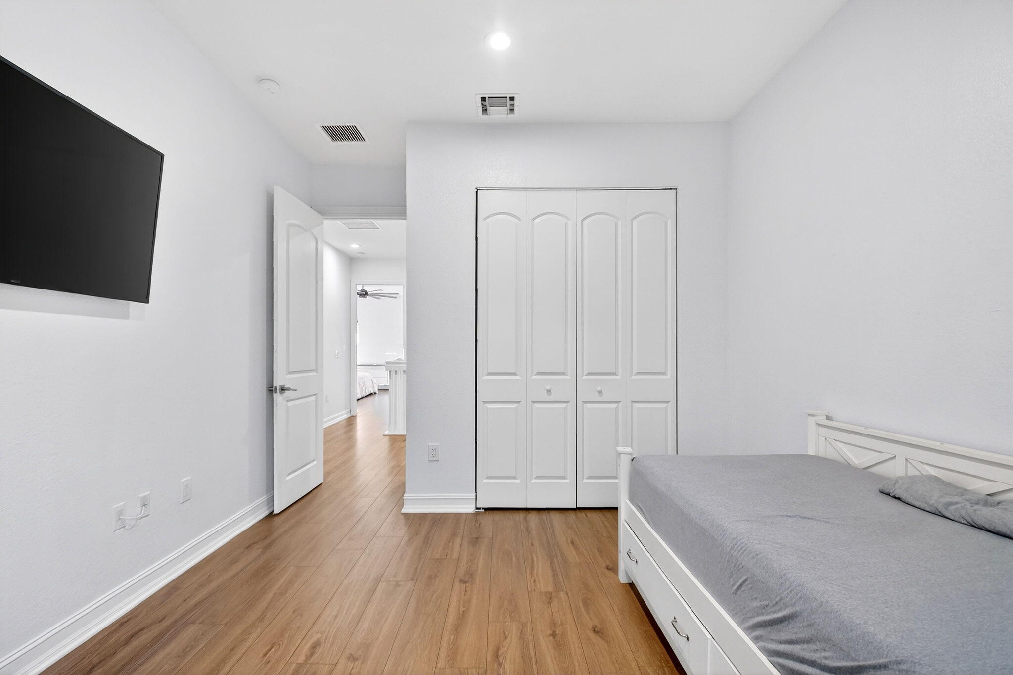 PINE GROVE TOWNHOMES - Residential