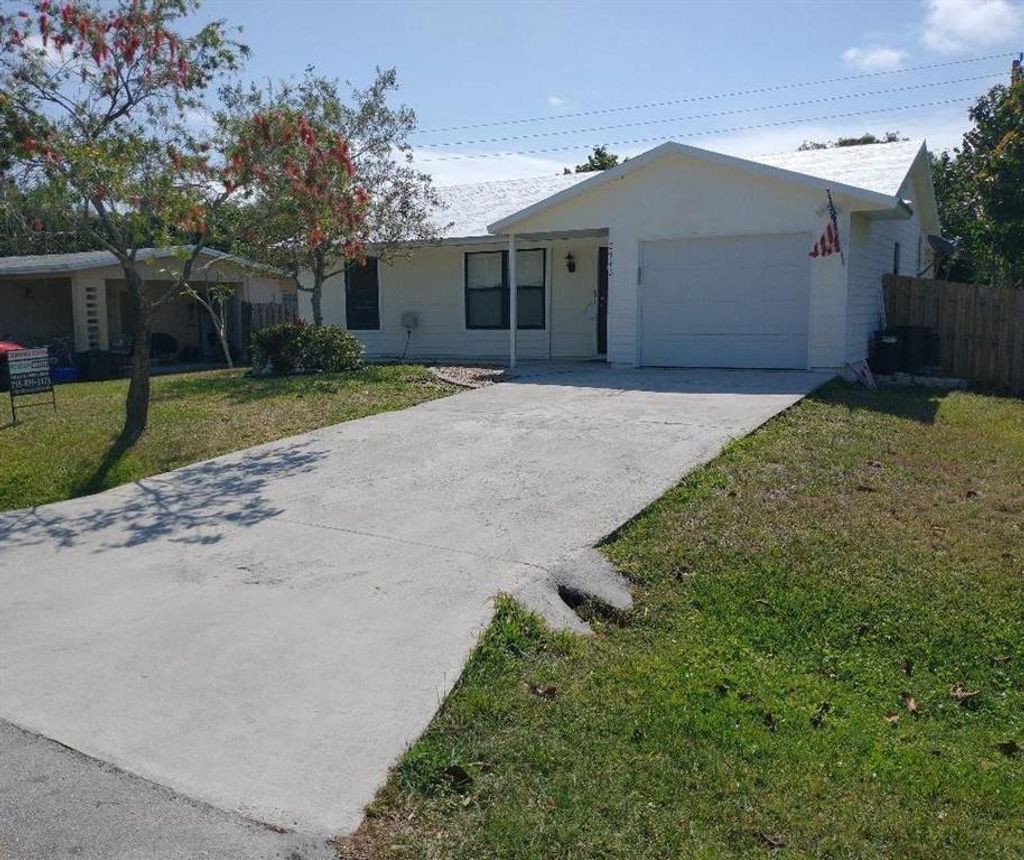 Photo of 2940 SE Cypress Street, Stuart, FL 34997 (MLS # R10701576)