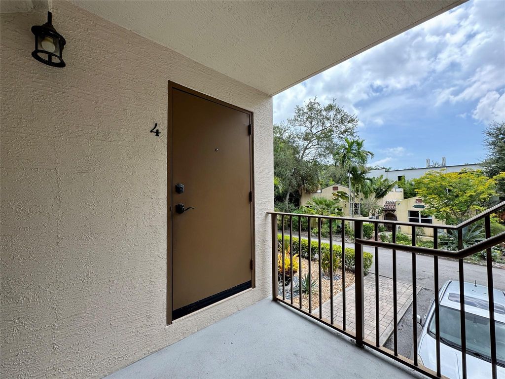Photo of 1313 SW 8th Court #4, Fort Lauderdale, FL 33312 (MLS # F10525123)