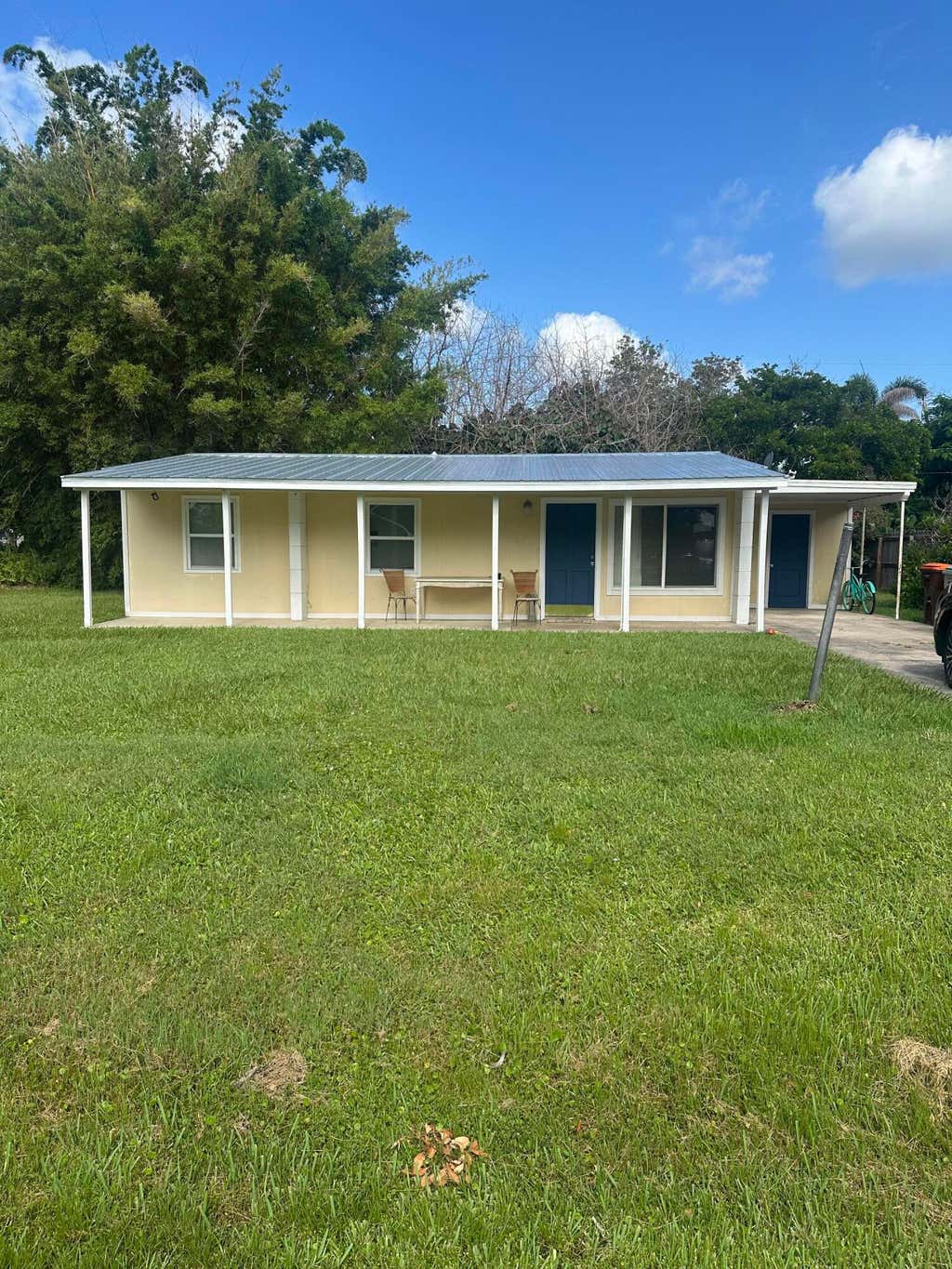 Photo of 1571 4TH Court, Vero Beach, FL 32960 (MLS # B26056306)