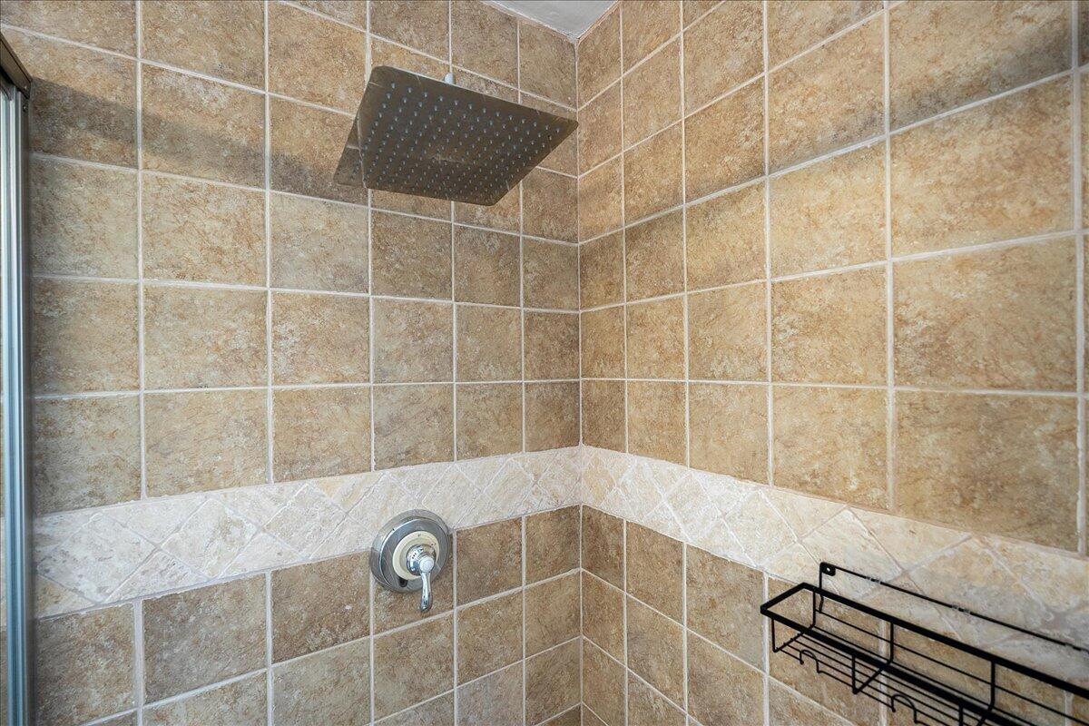 SYLVAN SHORES - Residential Lease