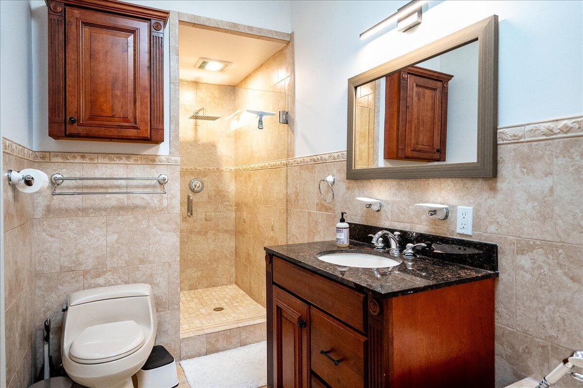 SYLVAN SHORES - Residential Lease