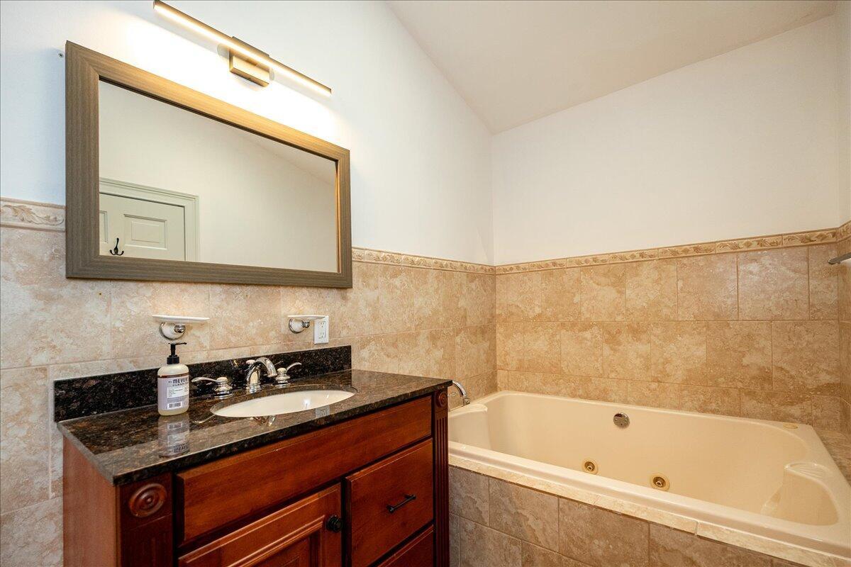 SYLVAN SHORES - Residential Lease