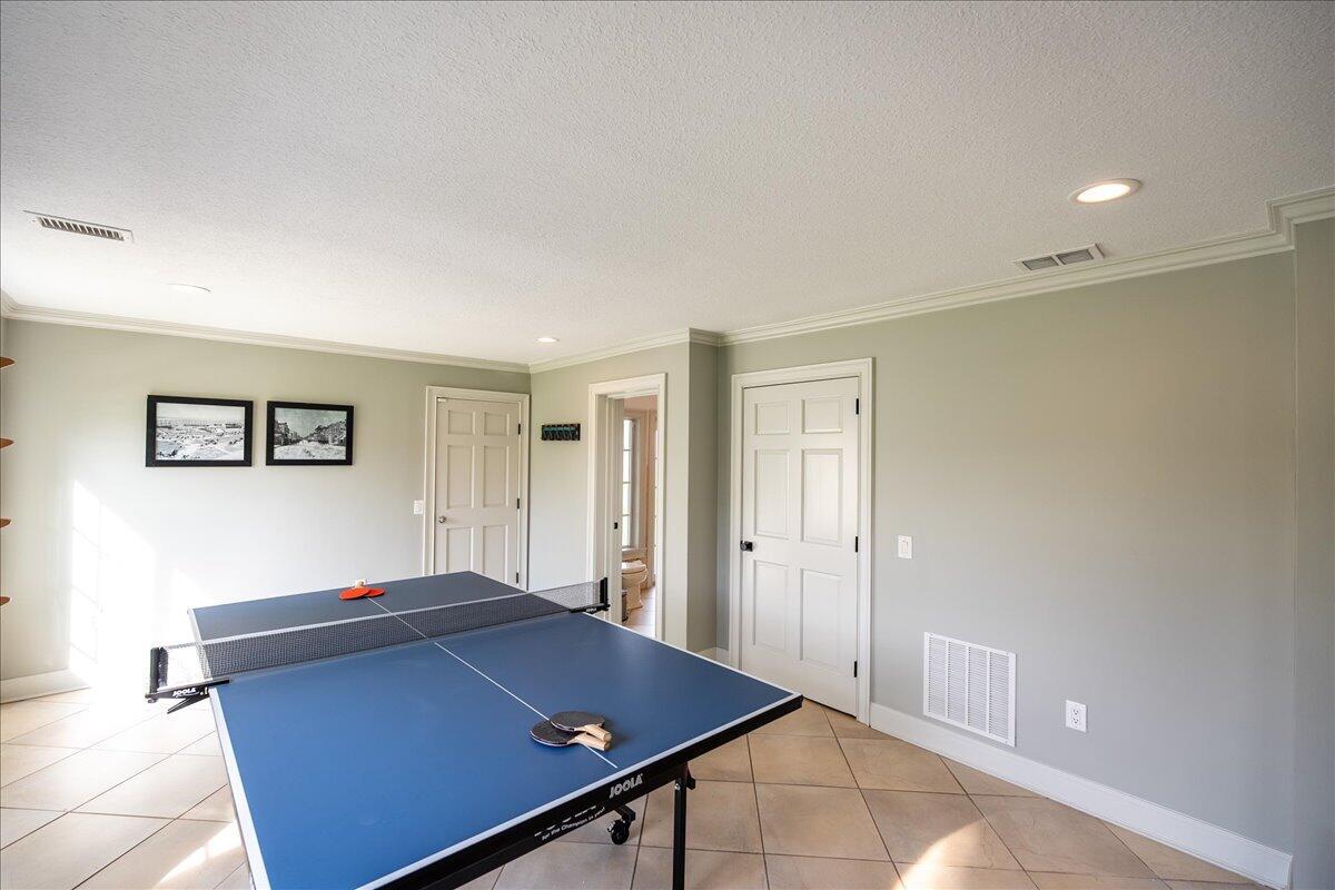SYLVAN SHORES - Residential Lease