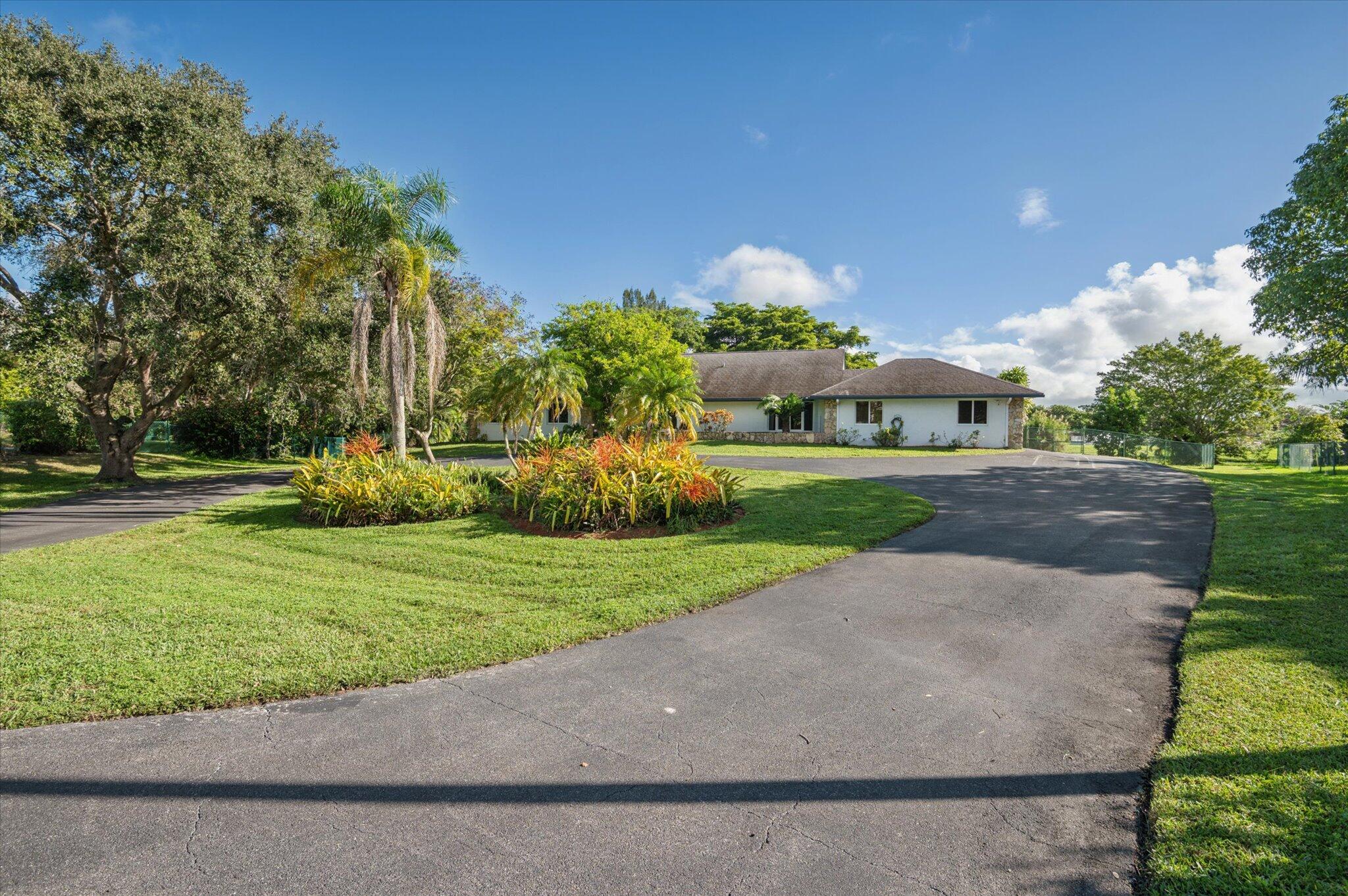 5500 SW 67th Terrace