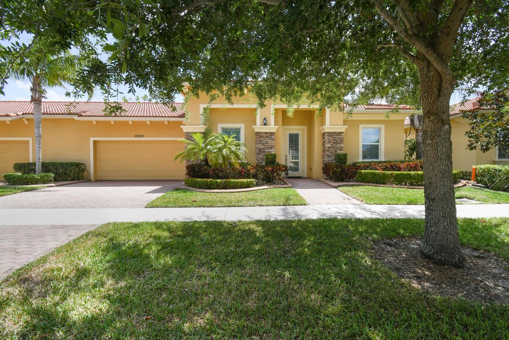 Photo of 10221 SW Ambrose Way, Port Saint Lucie, FL 34986 (MLS # R10985914)