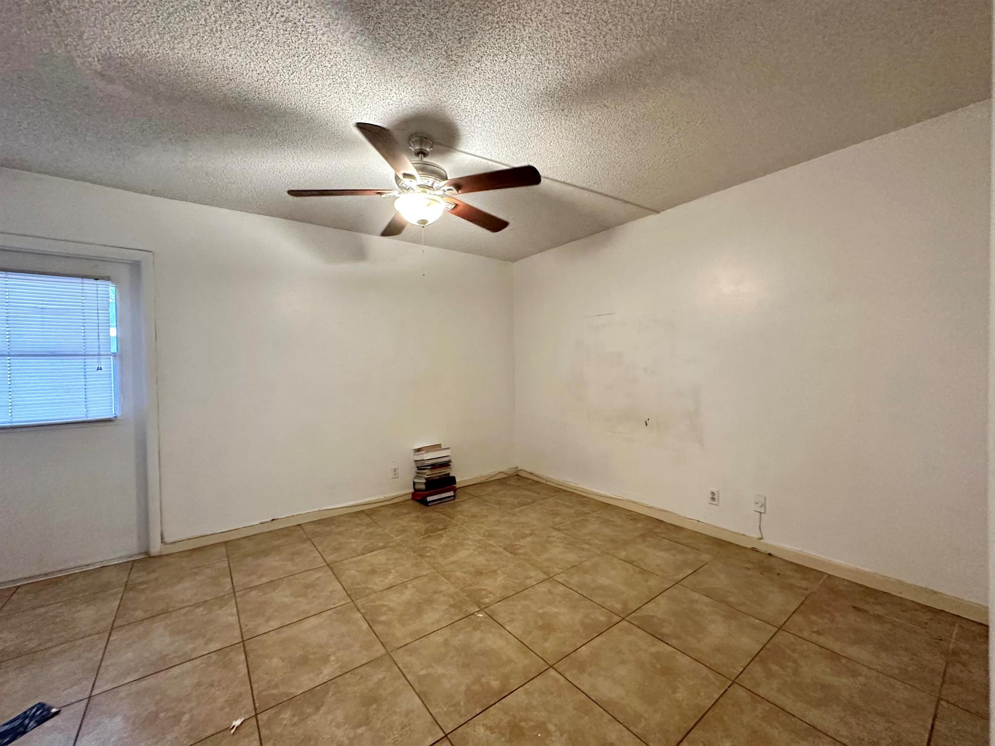 SPANISH OAKS CONDO - Residential Lease