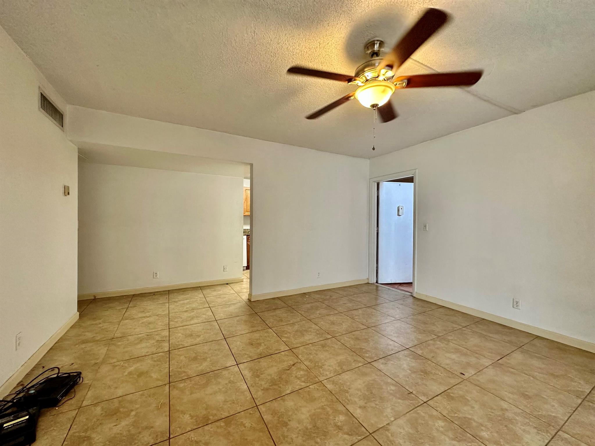 SPANISH OAKS CONDO - Residential Lease