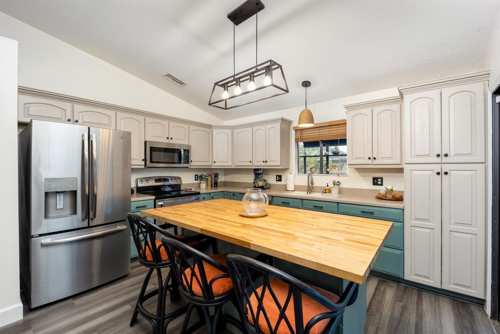 Photo of 4270 SE Boxleaf Place, Stuart, FL 34997 (MLS # R10980797)