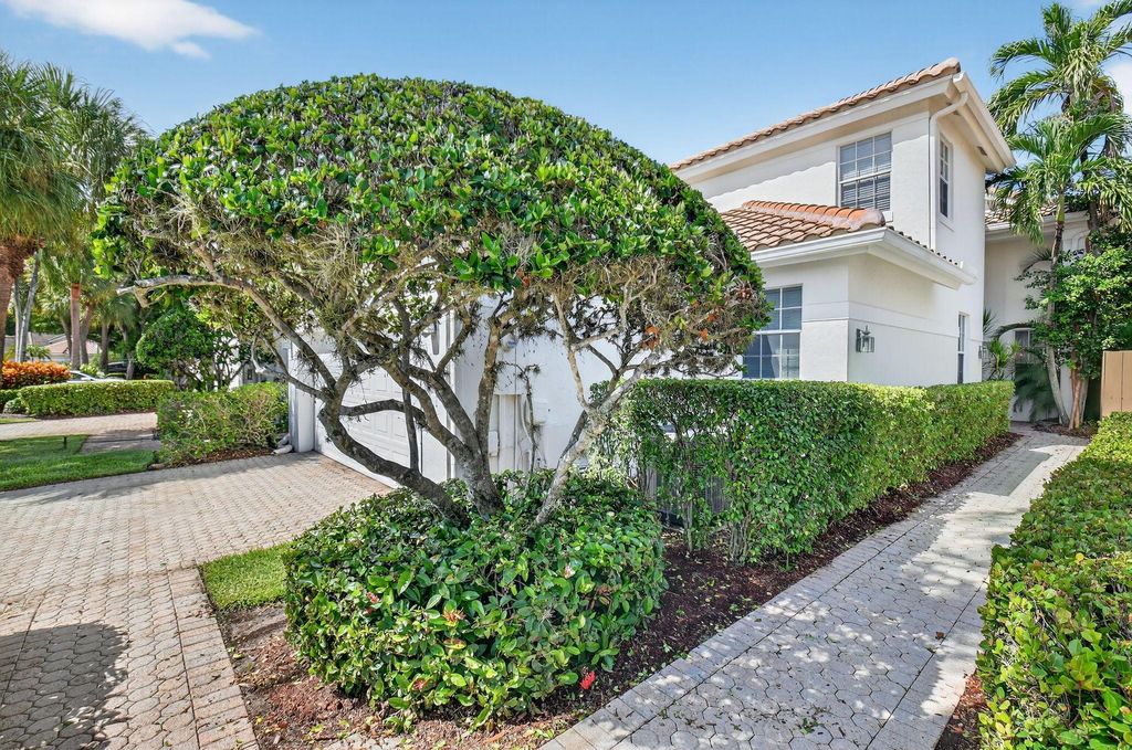 Photo of 6657 NW 25th Way, Boca Raton, FL 33496 (MLS # R11119243)