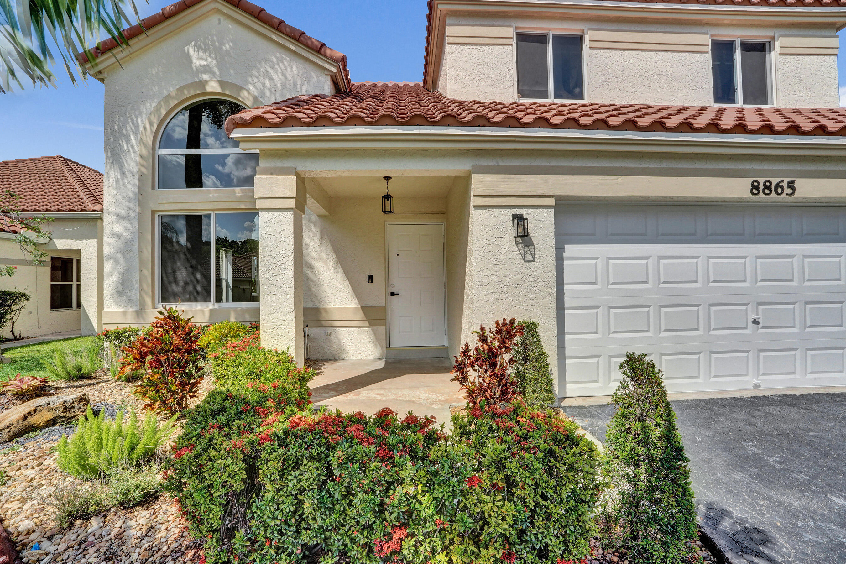 8865 Lake Park Circle S