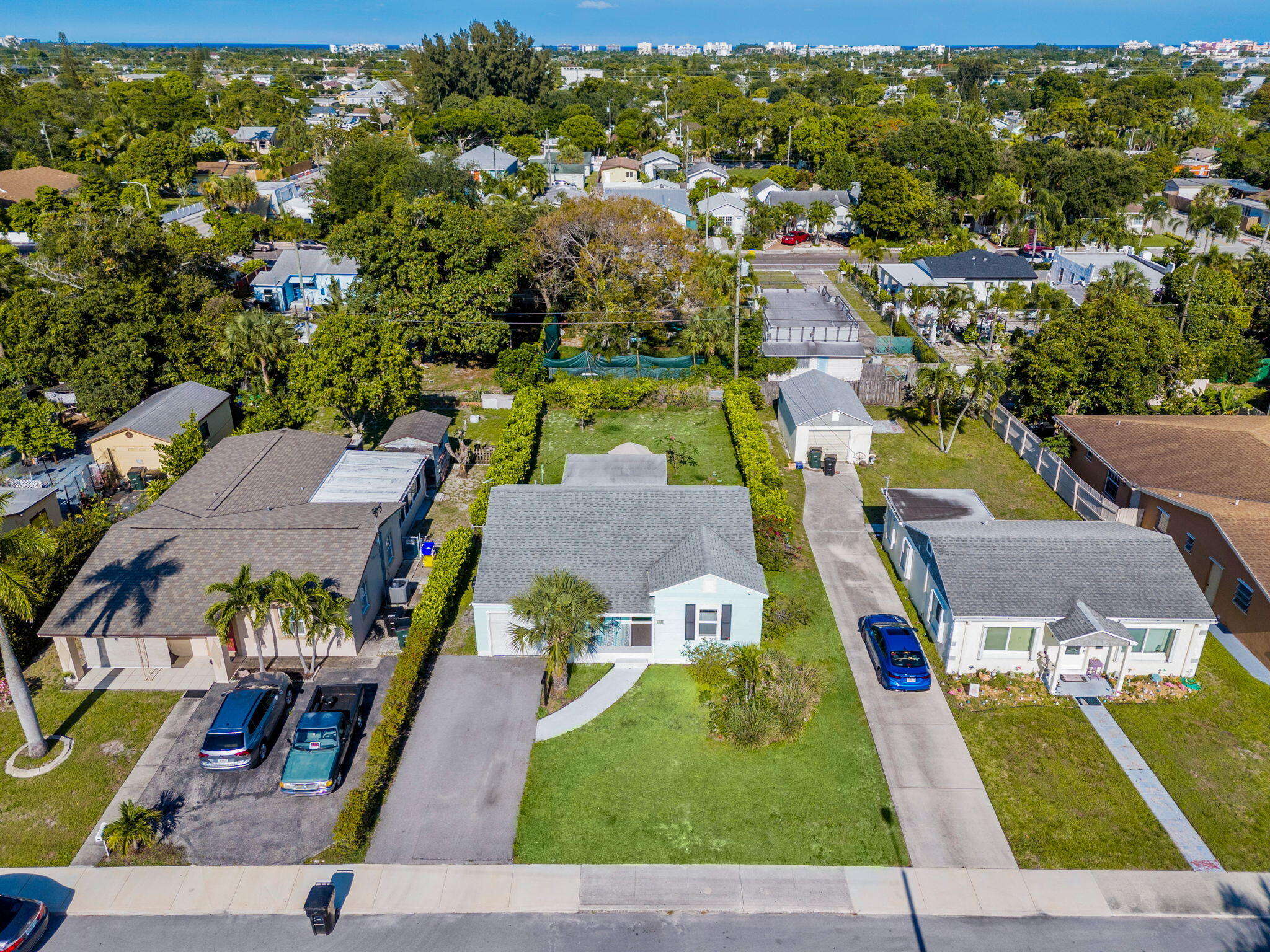 LAKE WORTH TOWN OF - Residential