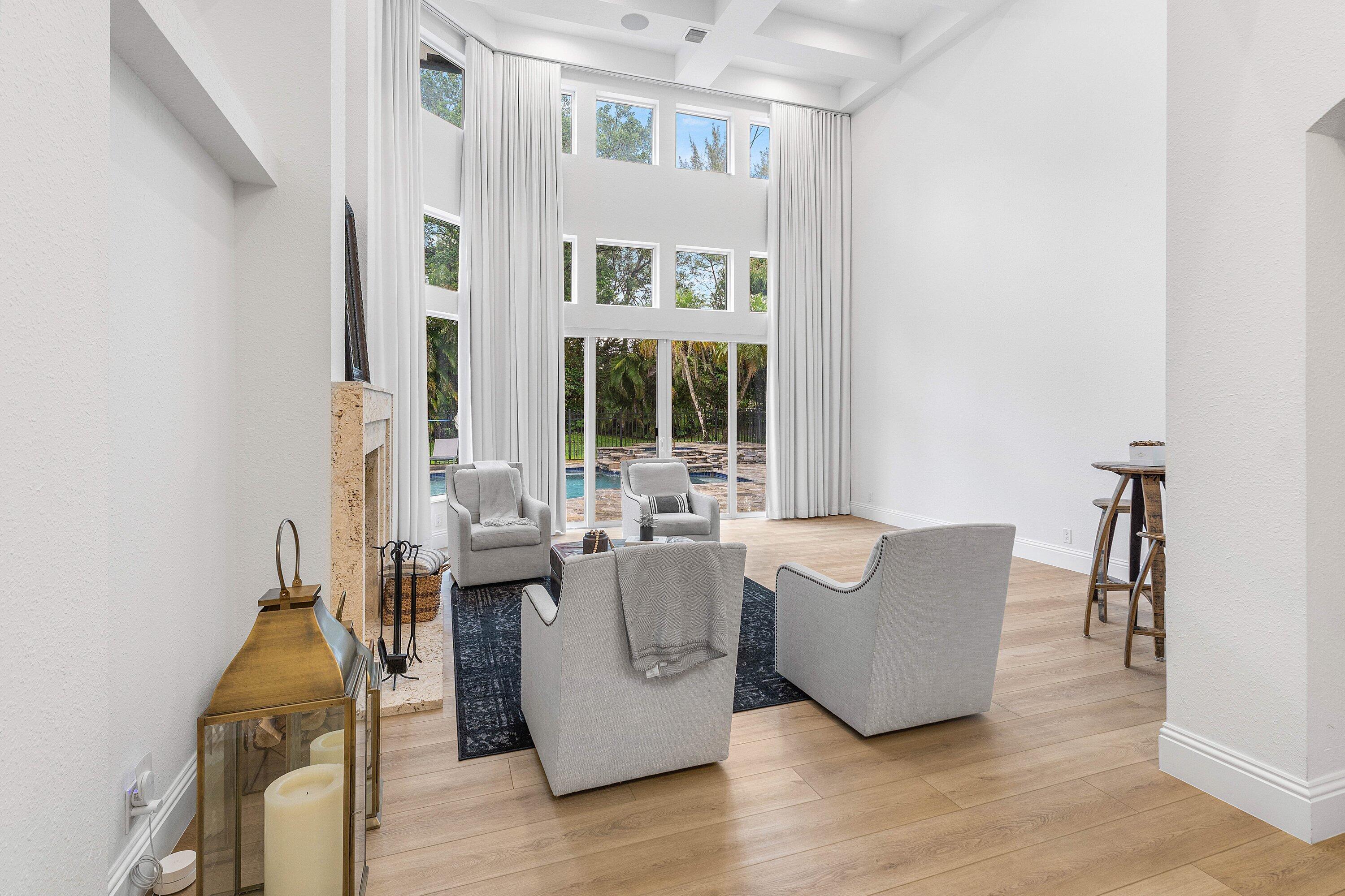 RIVERSIDE ACRES - Residential