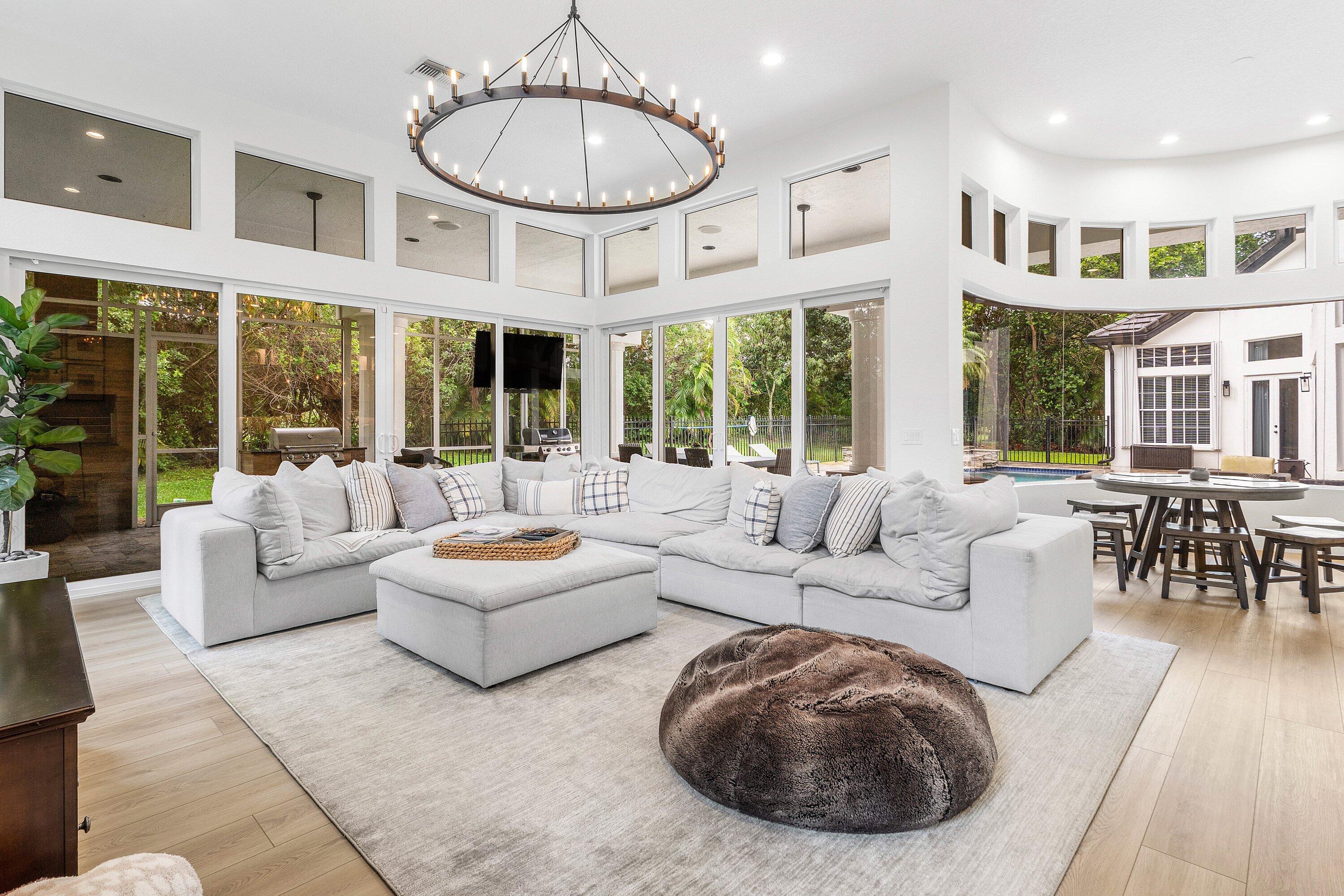 RIVERSIDE ACRES - Residential