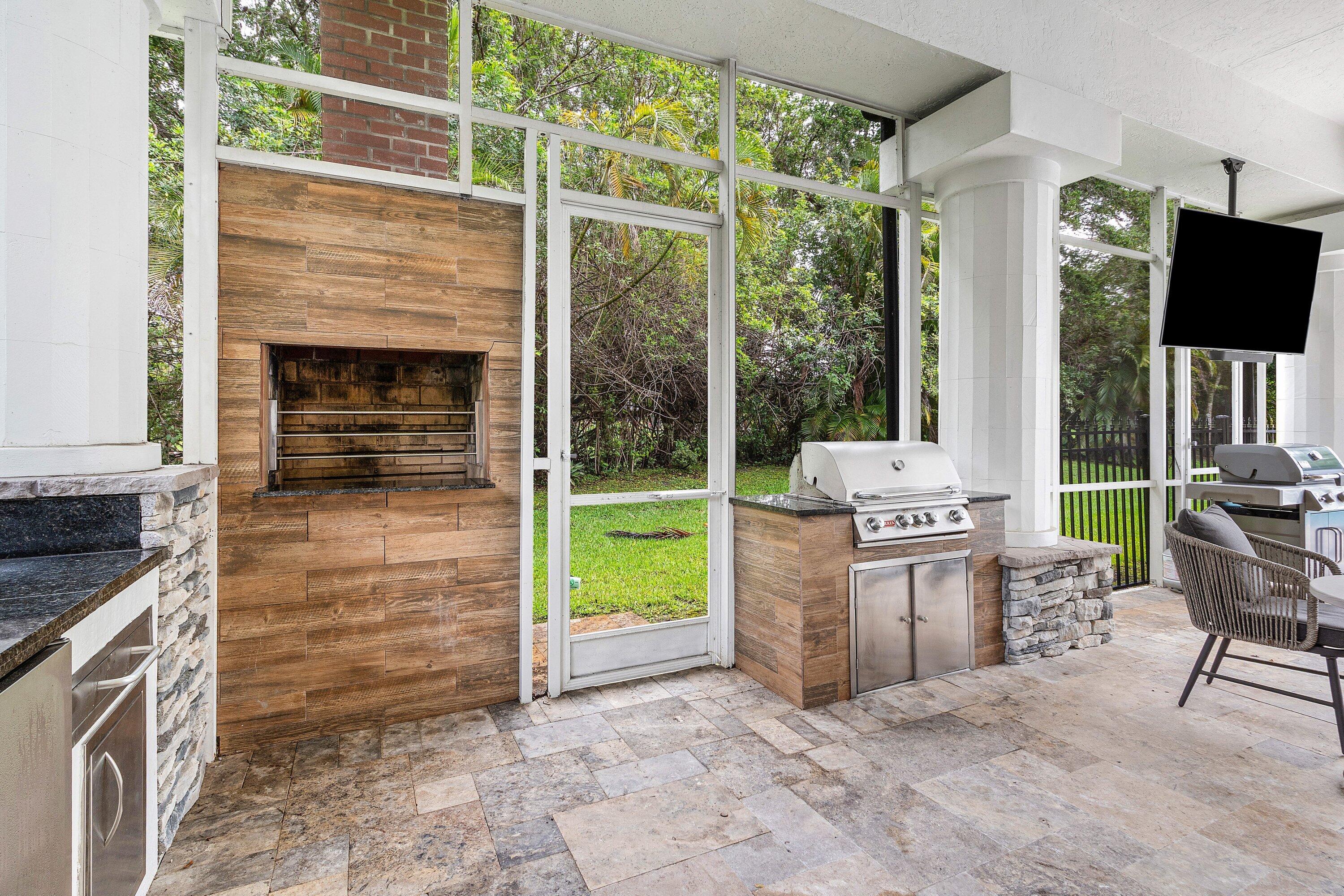 RIVERSIDE ACRES - Residential