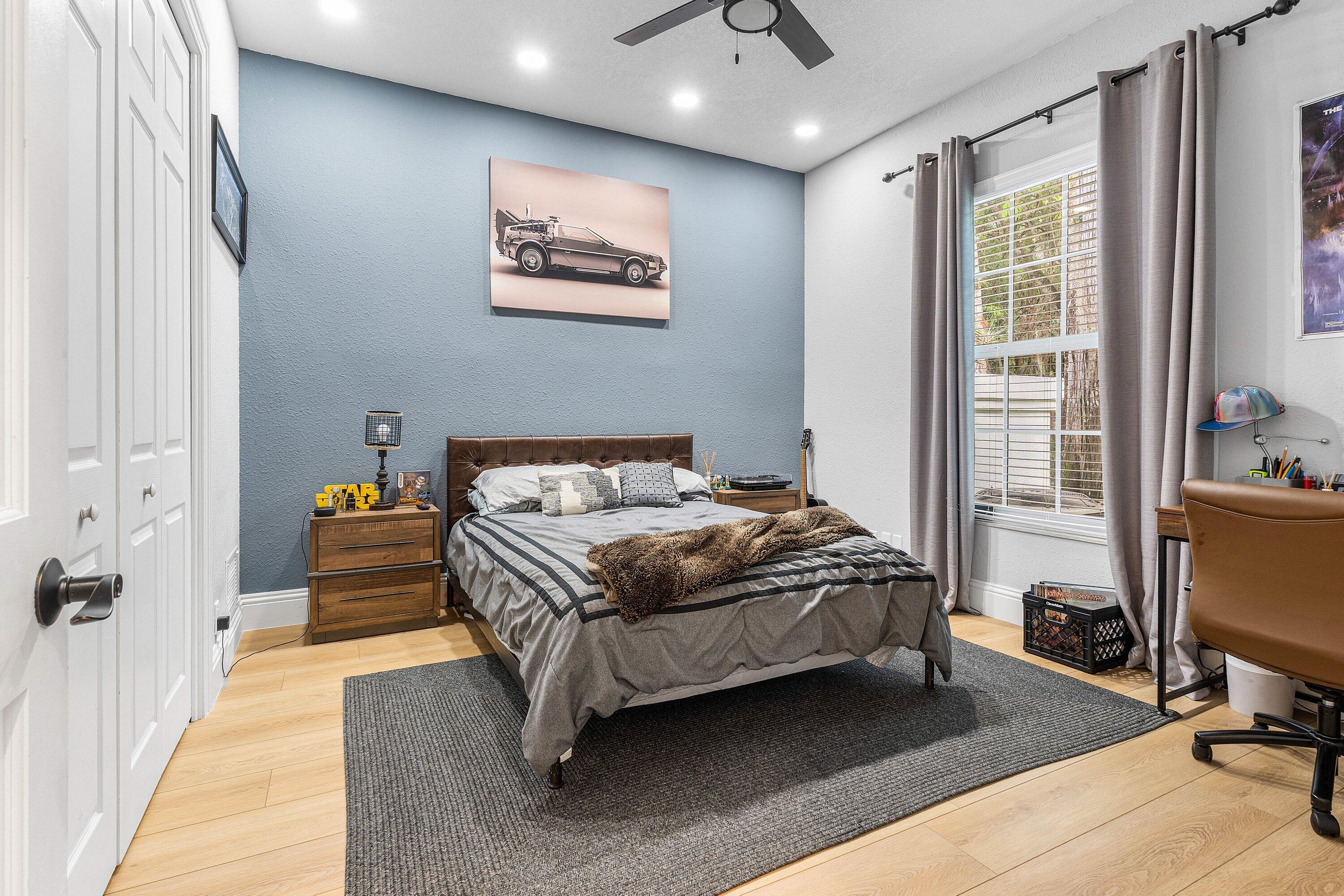 RIVERSIDE ACRES - Residential